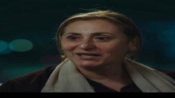 وصول جثمان والدة عبير فاروق لمسجد السيدة نفيسة