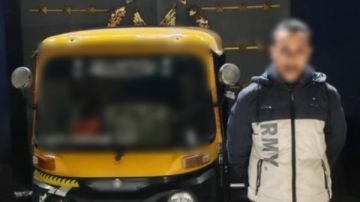 الداخلية تكشف ملابسات فيديو تعدي سائق توك توك على صاحب سيارة ملاكي بالإسكندرية الداخلية تكشف ملابسات فيديو تعدي سائق توك توك على صاحب سيارة ملاكي بالإسكندرية