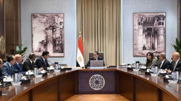 رئيس الوزراء يتابع تنفيذ إجراءات تطوير مرفق مياه الشرب والصرف الصحي رئيس الوزراء يتابع تنفيذ إجراءات تطوير مرفق مياه الشرب والصرف الصحي