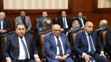 محافظ المنيا ومدير الأمن يقدمان واجب العزاء لأسرة اللواء مصطفى خليل .. شاهد