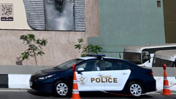 مصر.. فيديو تحطيم سيارة تحمل علم إسرائيل قامت بدهس أشخاص بالجيزة والأمن يكشف تفاصيل