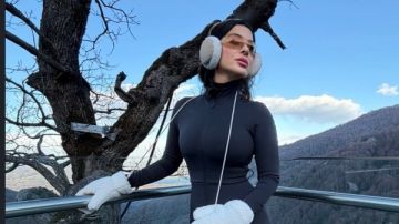 نورهان منصور تخطف الأنظار بإطلالة شتوية جريئة وسط الطبيعة نورهان منصور تخطف الأنظار بإطلالة شتوية جريئة وسط الطبيعة