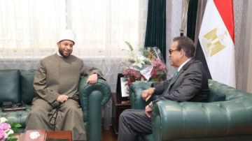 وزير الصحة يستقبل وزيري الأوقاف والثقافة لبحث توحيد الخطاب التوعوي في مواجهة القضية السكانية