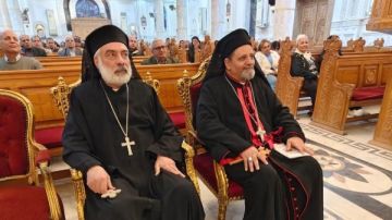 الأنبا باسيليوس يستقبل الأنبا بشارة في مؤتمر الأسرة بكاتدرائية يسوع الملك بالمنيا