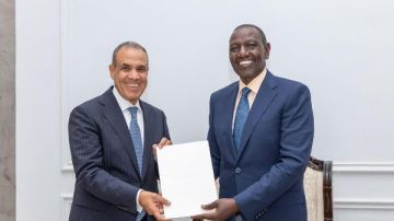 النيل منفعة مشتركة..وزير الخارجية يسلم رسالة خطية من رئيس الجمهورية إلى رئيس كينيا النيل منفعة مشتركة..وزير الخارجية يسلم رسالة خطية من رئيس الجمهورية إلى رئيس كينيا