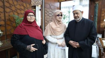 شيخ الأزهر يستقبل الطالبة الكفيفة مريم حافظة كتاب الله ويوجه بتبني موهبتها وتلبية احتياجاتها