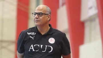 طارق محروس يتابع محترفي شباب اليد استعدادا لبطولة مصر الدولية طارق محروس يتابع محترفي شباب اليد استعدادا لبطولة مصر الدولية