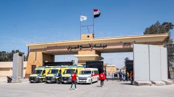 معبر رفح يستقبل دفعة جديدة من مصابي غزة للعلاج في مصر معبر رفح يستقبل دفعة جديدة من مصابي غزة للعلاج في مصر