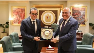 وزير الصحة يبحث مع رئيس الهيئة العربية للتصنيع تسريع مشروعات تطوير المستشفيات وزير الصحة يبحث مع رئيس الهيئة العربية للتصنيع تسريع مشروعات تطوير المستشفيات