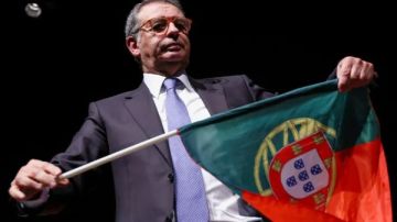 البرتغال تنتخب أول رئيس اشتراكي منذ عقدين