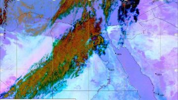 الطقس الآن أتربة عالقة وأجواء مغبرة على القاهرة