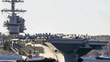 رويترز.. الجيش الأمريكي يسقط مسيرة إيرانية اقتربت من حاملة طائرات في بحر العرب