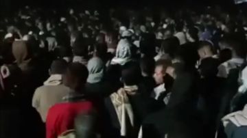 أهالي أبو قرقاص بالمنيا يشيعون جثامين ضحايا حادث انقلاب ميكروباص بترعة الإبراهيمية