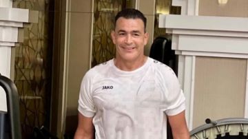 الحضري يستعرض لياقته البدنية من الجيم