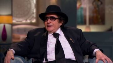 صورة لـ محيي إسماعيل أثارت القلق .. هل تم حجز الفنان في دار مسنين؟