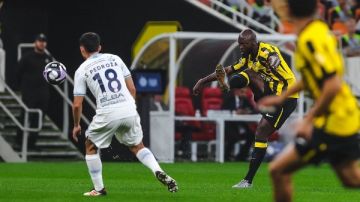 جولة الحسابات الصعبة.. الاتحاد يواجه خطر التراجع.. والشباب والفتح في صدامات لا تقبل التعثر بالدوري السعودي جولة الحسابات الصعبة.. الاتحاد يواجه خطر التراجع.. والشباب والفتح في صدامات لا تقبل التعثر بالدوري السعودي