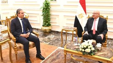 رئيس النواب: الإعلام المهني يمثل الشريك الأصيل للبرلمان في نقل الحقائق إلى الرأي العام رئيس النواب: الإعلام المهني يمثل الشريك الأصيل للبرلمان في نقل الحقائق إلى الرأي العام