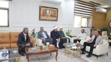 محافظ الوادي الجديد تبحث مع قيادات الأزهر سبل الارتقاء بمنظومة العمل وتعزيز الشراكة المجتمعية محافظ الوادي الجديد تبحث مع قيادات الأزهر سبل الارتقاء بمنظومة العمل وتعزيز الشراكة المجتمعية