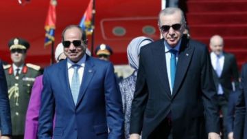 يديعوت أحرونوت: تقارب القاهرة وأنقرة يثير المخاوف الإسرائيلية