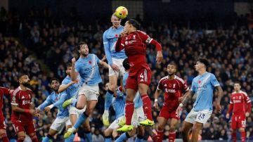 ليلة كسر العقدة بعد 88 عاما.. مانشستر سيتي يصعق ليفربول ويشعل صراع الصدارة