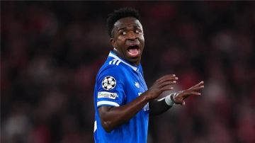 هدف واحتفال ثم أزمة.. فينيسيوس ضحية الهتافات العنصرية أمام بنفيكا بدوري الأبطال