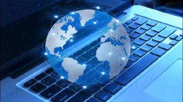 حماية الطفولة في العصر الرقمي.. مشروع قانون جديد أمام البرلمان ضد مخاطر الإنترنت