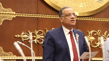 نائب بـ الشيوخ يطالب بإعادة مشروع تنظيم العمل بالمستشفيات الجامعية إلى لجنة التعليم