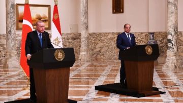 خبير اقتصادي: مصر وتركيا تمتلكان رؤية مميزة في الشق الاقتصادي والاستثماري خبير اقتصادي: مصر وتركيا تمتلكان رؤية مميزة في الشق الاقتصادي والاستثماري