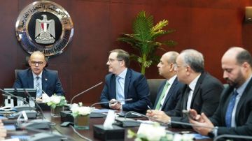 وزير الاستثمار يبحث مع سكاتك النرويجية تعزيز استثمارات التحول الأخضر في مصر وزير الاستثمار يبحث مع سكاتك النرويجية تعزيز استثمارات التحول الأخضر في مصر