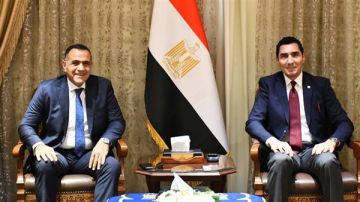 وزير الرياضة يستقبل رئيس الشركة الإفريقية لبحث التعاون المشترك