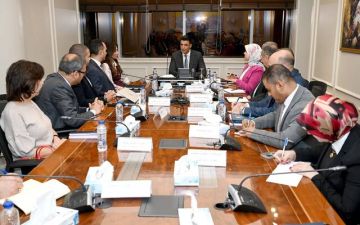 وزير الصناعة يبحث مع نيسان خططها التوسعية في مصر والتصدير لإفريقيا