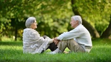 أزهري : ترك كبار السن دون رعاية جناية قانونية