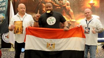 حامد خلاف: أهدى ذهبية كأس العالم للقوة لوالدي.. ومنتخب مصر كسر الأرقام القياسية