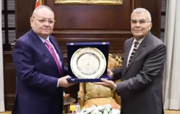 رئيس مجلس الدولة يهنئ رئيس مجلس الشيوخ الجديد