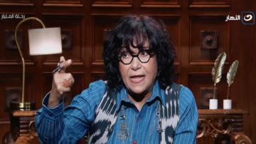 سيدة الاعمال عزة فهمي: عندي 81 سنة وهعمل مشروع لدعم المبدعين والمصممين سيدة الاعمال عزة فهمي: عندي 81 سنة وهعمل مشروع لدعم المبدعين والمصممين