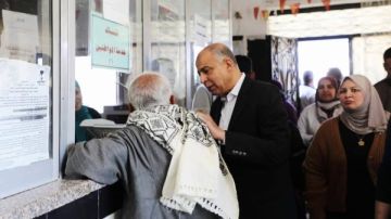 محافظ المنيا: الالتزام بمواعيد إنجاز الطلبات لتخفيف العبء عن المواطنين وتسريع وتيرة العمل
