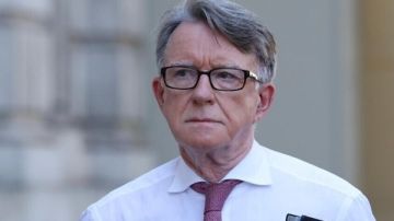 الإفراج عن سفير بريطاني سابق بعد اعتقاله على خلفية قضية إبستين