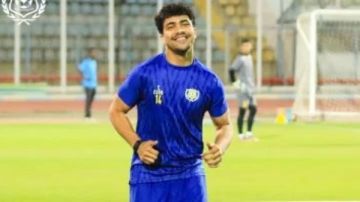 حاتم سكر يشارك في تدريبات الإسماعيلي بعد العودة من إصابة الصليبي حاتم سكر يشارك في تدريبات الإسماعيلي بعد العودة من إصابة الصليبي