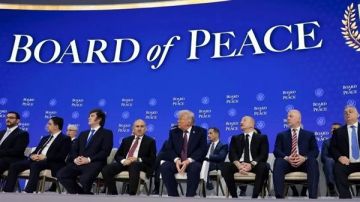 ترامب يعلن تعهد مجلس السلام بتقديم أكثر من 5 مليارات دولار لإعادة إعمار غزة ترامب يعلن تعهد مجلس السلام بتقديم أكثر من 5 مليارات دولار لإعادة إعمار غزة