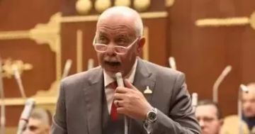 الجندي: توجيهات الرئيس بصرف المرتبات مبكرا يؤكد حرص الدولة على تخفيف الأعباء وتعزيز الاستقرار الجندي: توجيهات الرئيس بصرف المرتبات مبكرا يؤكد حرص الدولة على تخفيف الأعباء وتعزيز الاستقرار