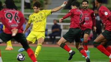 هل يفقد دوري روشن بريقه؟ .. تقارير أوروبية تثير القلق .. والإعلام السعودي يرد بالحسم هل يفقد دوري روشن بريقه؟ .. تقارير أوروبية تثير القلق .. والإعلام السعودي يرد بالحسم