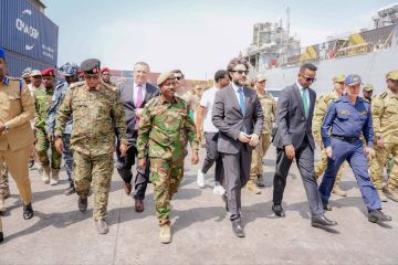 الصومال.. إغلاق ميناء مقديشو لتفريغ شحنة عسكرية