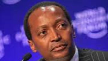 الغرامات لا تكفي .. رئيس الكاف يعيد النظر في عقوبات أحداث الشغب بالمباريات