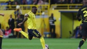 النصر يحسم الكلاسيكو أمام الاتحاد بثنائية قاتلة في دوري روشن