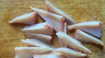 فوائد مذهلة لـ القرقوشة في صدور الدجاج لصحة المفاصل