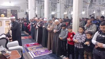 كيفية صلاة التراويح وعدد ركعاتها.. الإفتاء تحدد كم آية يستحب قراءتها في الركعة كيفية صلاة التراويح وعدد ركعاتها.. الإفتاء تحدد كم آية يستحب قراءتها في الركعة