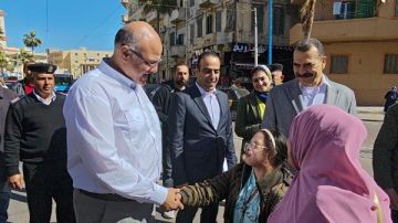 محافظ الإسكندرية يتفقد المركز التكنولوجي بالجمرك ويستمع لشكاوى