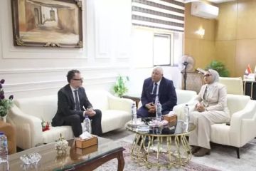 محافظ الوادي الجديد يبحث مع سفير كندا بمصر فرص الشراكة في المجالات التنموية