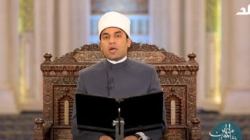 أحمد عصام يوضح سبب ذكر سيدنا إبراهيم في التشهد.. فيديو