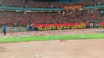 الجيش المغربي يفجرها: نطالب الكاف بحرمان الأهلي من جماهيره مثلما حدث معنا الجيش المغربي يفجرها: نطالب الكاف بحرمان الأهلي من جماهيره مثلما حدث معنا